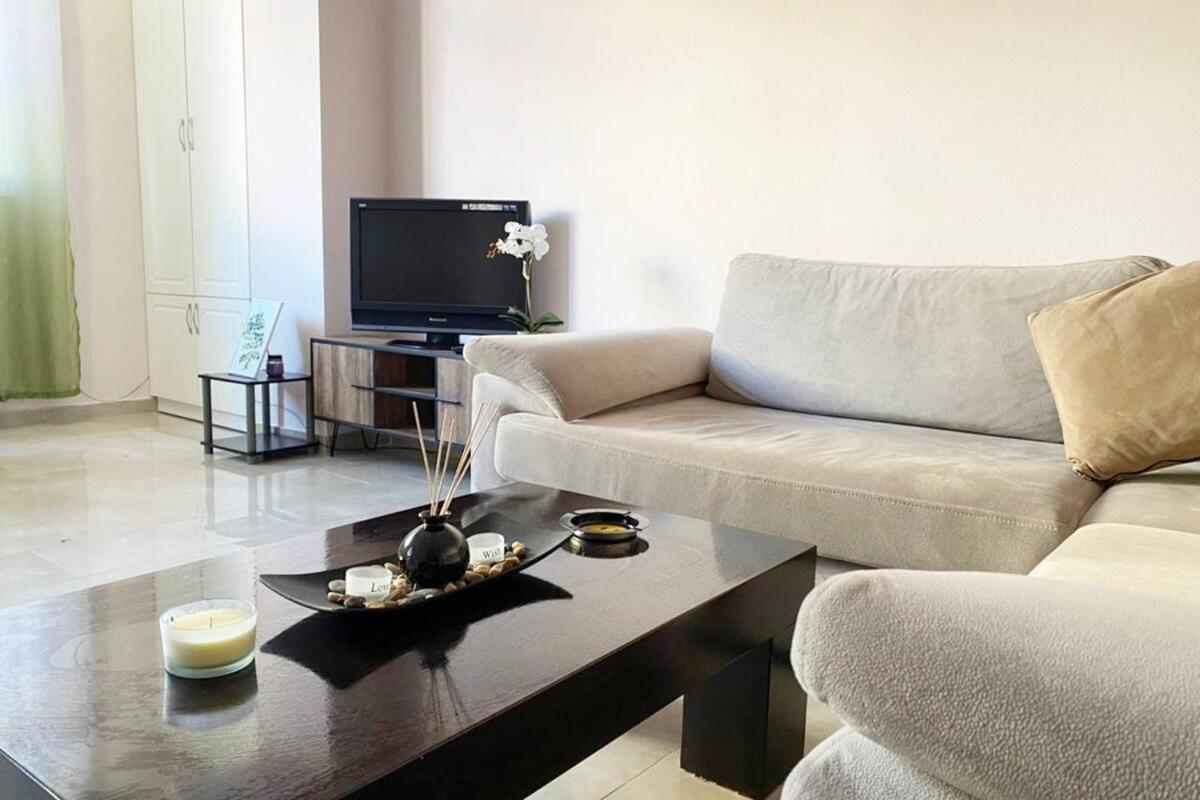 Ultra 'new Baazar 2' Appartement